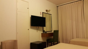 Отель Hotel Avenida  Буэнос-Айрес